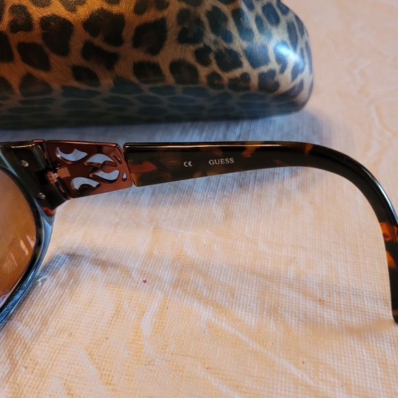 Guess Women's Prescription Sunglasses with Hinged Case - Picture 2 of 8